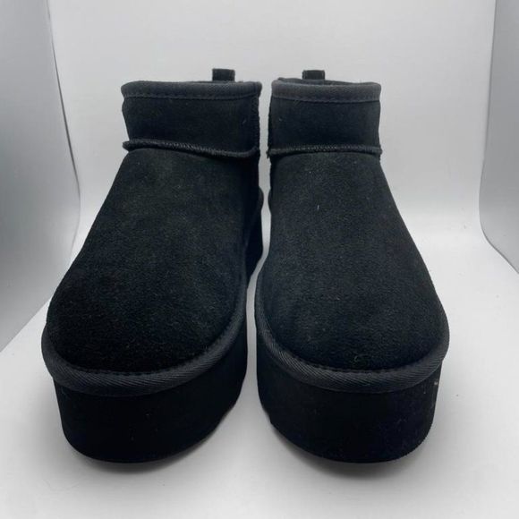CUSHIONAIRE Women's COZY Genuine Suede pull on platform boot BLACK 9 - Picture 3 of 6